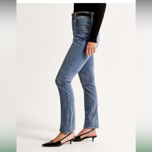 Abercrombie & Fitch Ultra High Rise 90s Slim Straight Jean - Picture 14 of 15